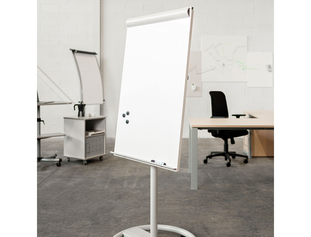 PIZARRA BLANCA ROCADA PARA CONFERENCIAS METALICA LACADA MAGNETICA CON RUEDAS 68X104 CM INCLUYE 2 BRAZOS LATERALES