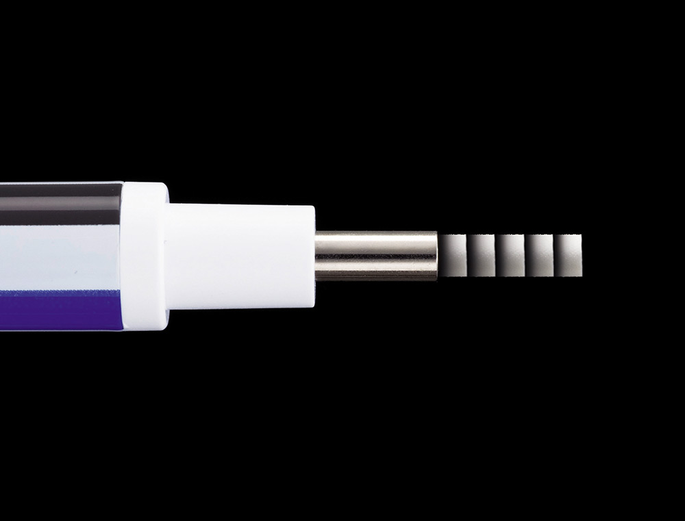 PORTAGOMAS TOMBOW MONO ZERO CON CLIP GOMA REDONDA 2,3 MM DIAMETRO COLOR AZUL BLANCO Y NEGRO