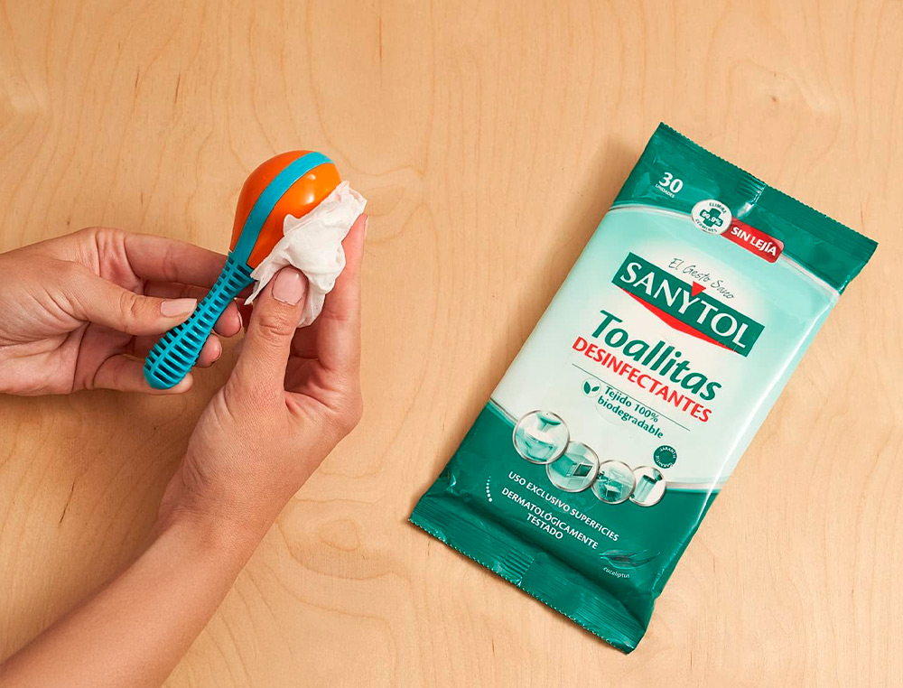 TOALLITA DESINFECTANTE SANYTOL BIODEGRADABLE PAQUETE DE 30 UNIDADES