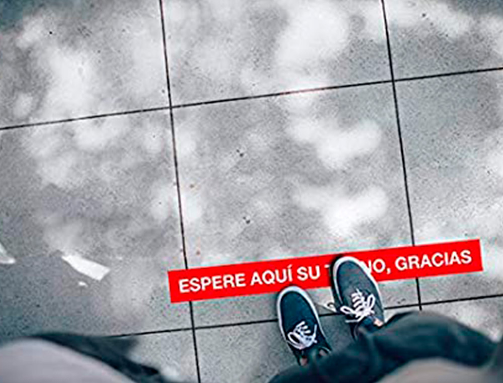 CINTA DE SEÑALIZACION ADHESIVA APLI ESPERE SU TURNO 100 X 10 CM