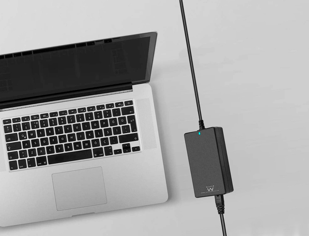 CARGADOR EWENT AUTOMATICO PEQUEÑO DE NOTEBOOK DE 90 W 11 TIPS