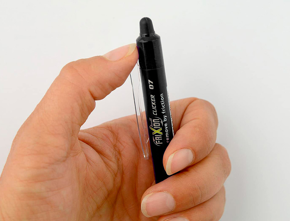 BOLIGRAFO PILOT FRIXION CLICKER BORRABLE 0,7 MM PUNTA MEDIA NEGRO EN BLISTER