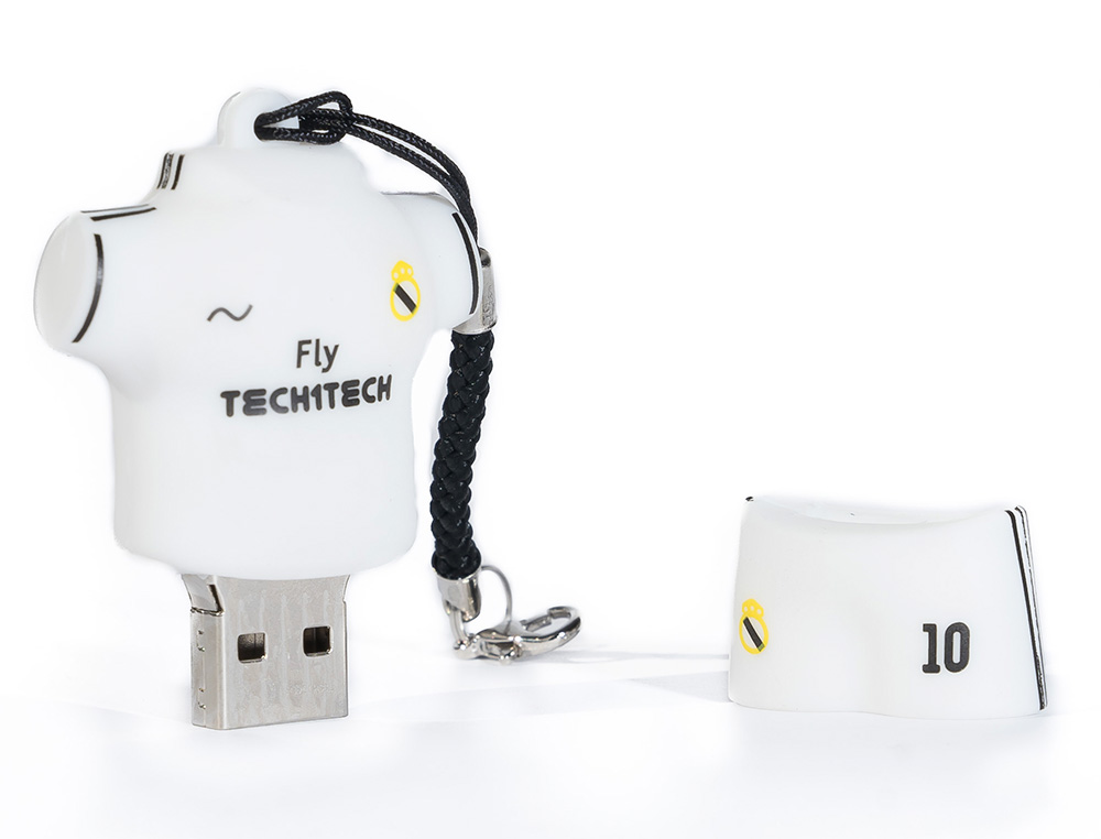 MEMORIA USB TECH ON TECH EQUIPACION FUTBOL MERENGUE 32 GB