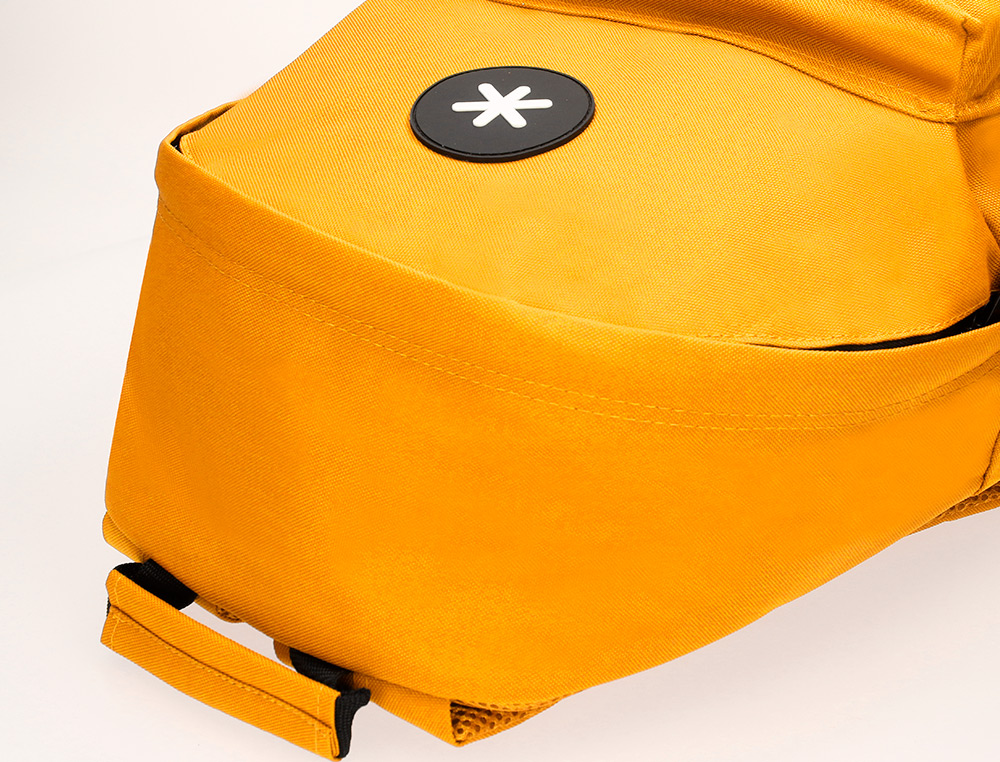 MOCHILA ANTARTIK CON ASA Y BOLSILLOS CON CREMALLERA COLOR MOSTAZA 310X160X410 MM