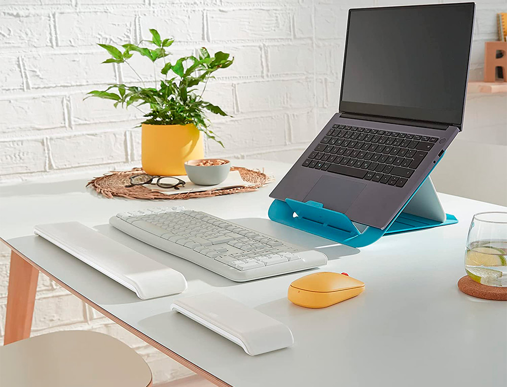 REPOSAMUECAS LEITZ ERGO COSY PARA TECLADO AJUSTABLE COLOR GRIS
