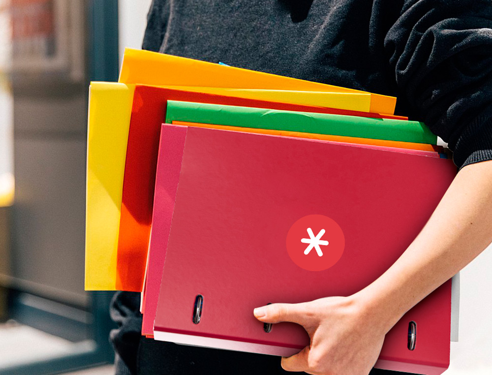 CARPETA CON RECAMBIO ANTARTIK A4 CUADRO 5MM FORRADA 4 ANILLAS 25MM REDONDAS COLOR FRAMBUESA