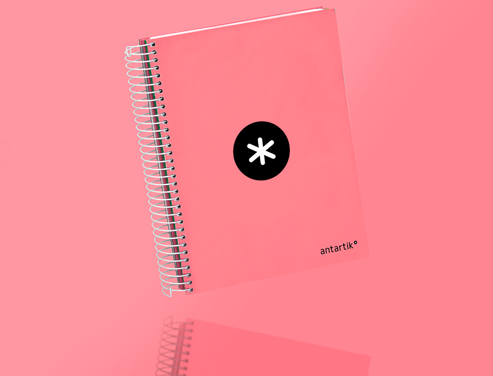 CUADERNO ESPIRAL A5 MICRO ANTARTIK TAPA FORRADA120H 90 GR LISO 5 BANDAS 6 TALADROS COLOR CORAL