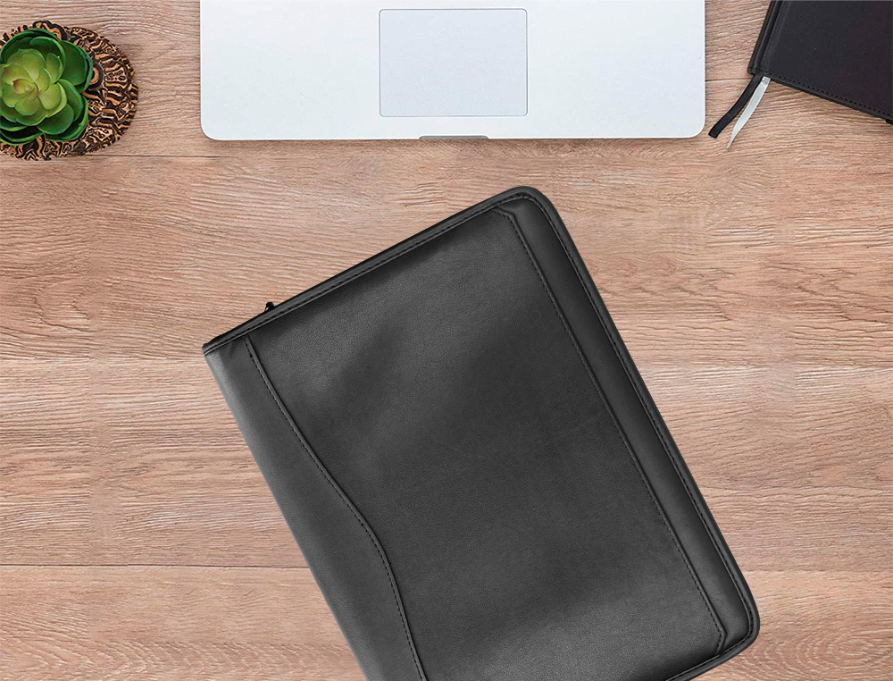 CARPETA PORTAFOLIOS CREMALLERA CON BOLSA PARA MOVIL Y TARJETERO COLOR NEGRO 260X355 MM