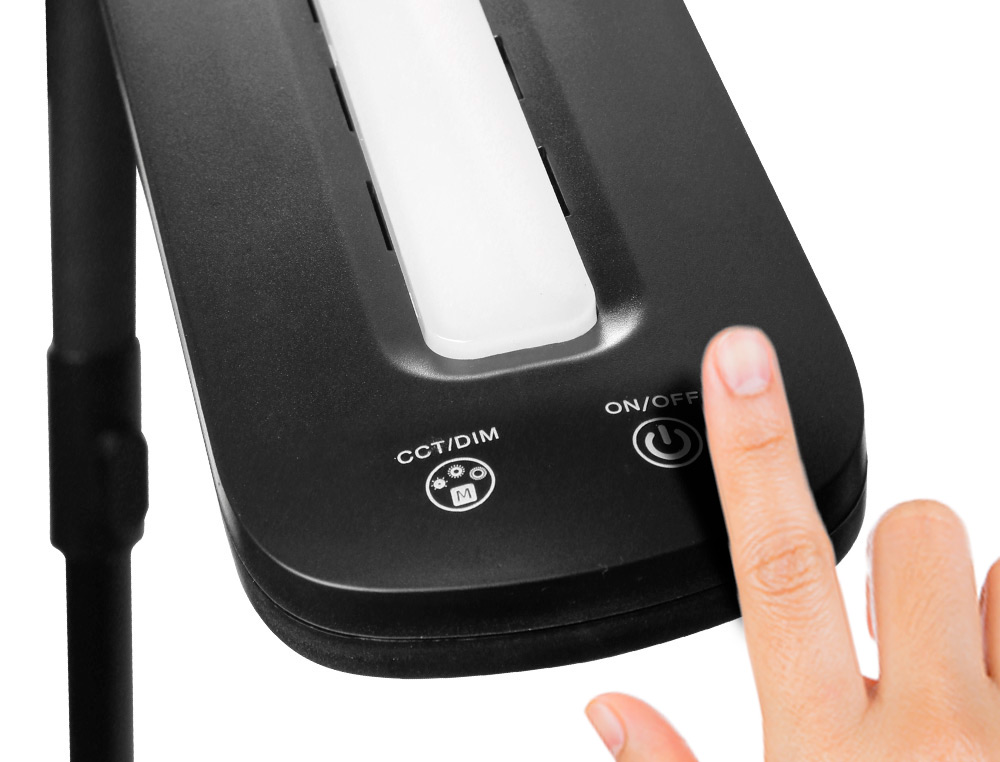 LAMPARA DE SUELO Q-CONNECT 15W CON CONTROL REMOTO ALTURA 146 CM COLOR NEGRO
