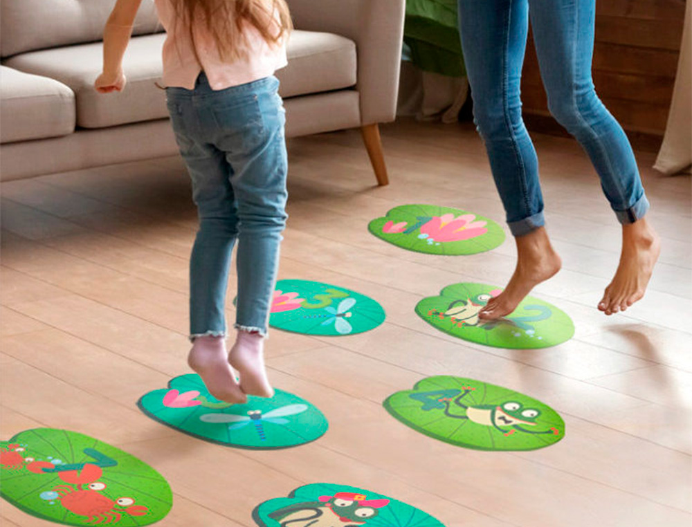 JUEGO DIDACTICO MIDEER RANA CON 63 ADHESIVOS PARA SUELO REMOVIBLES