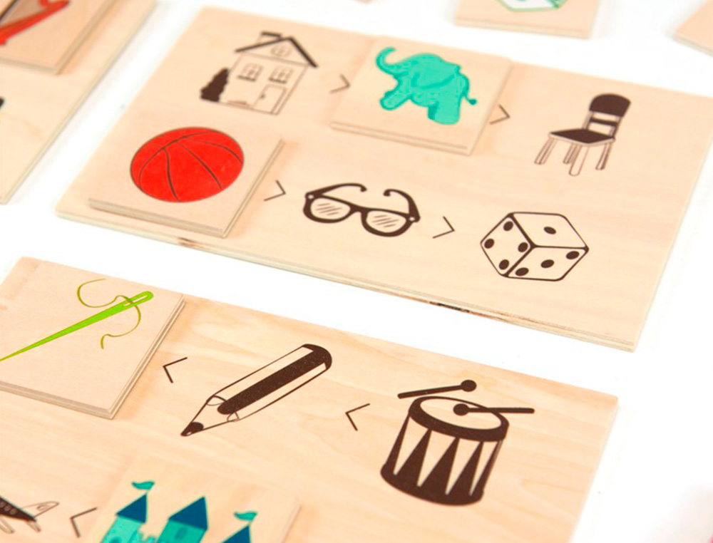 JUEGO DIDACTICO ANDREUTOYS ATRIBUTOS GRANDES Y PEQUEÑOS