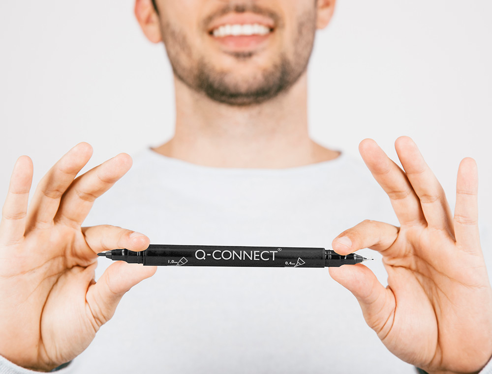 ROTULADOR Q-CONNECT MARCADOR PERMANENTE DOBLE PUNTA COLOR NEGRO 4 MM Y 1 MM