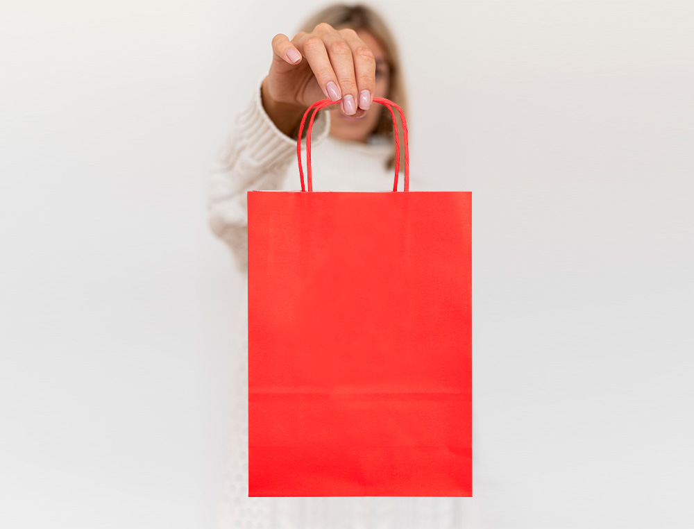 BOLSA PAPEL Q-CONNECT CELULOSA ROJO L CON ASA RETORCIDA 320X400X14 MM