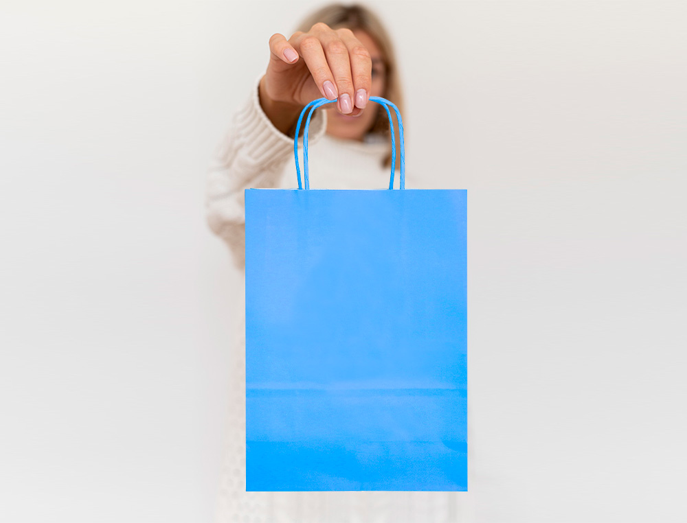 BOLSA PAPEL Q-CONNECT CELULOSA CELESTE L CON ASA RETORCIDA 320X400X14 MM