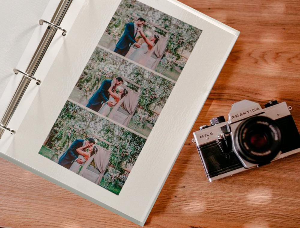 ALBUM DE FOTOS LIDERPAPEL ANILLAS CON 20 HOJAS AUTOADHESIVAS