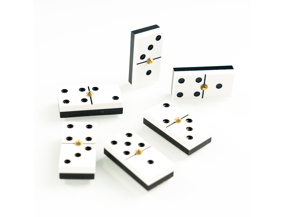 DOMINO CHAMELO FOURNIER FICHA CELULOIDE EN CAJA DE MADERA