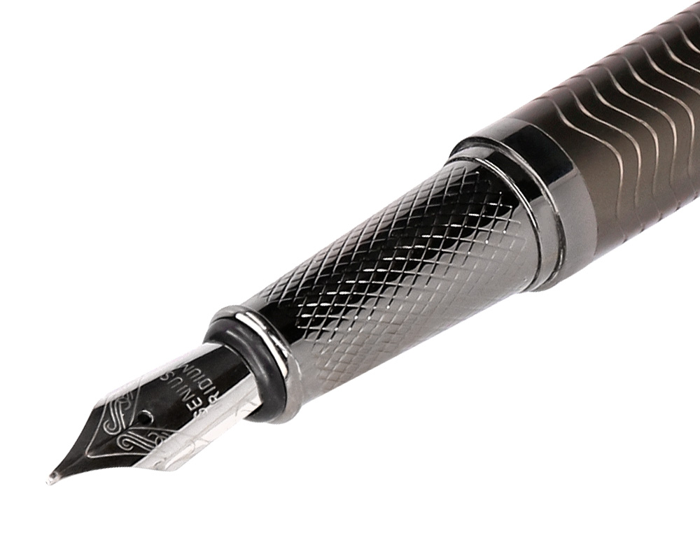 PLUMA BELIUS NEPTUNO ALUMINIO TEXTURA WAVY COLOR CAQUI TINTA AZUL CAJA DE DISEÑO