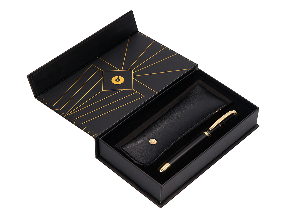 BOLIGRAFO Y ESTUCHE BELIUS SOIREE COLOR NEGRO Y DORADO TINTA AZUL CAJA DE DISEÑO