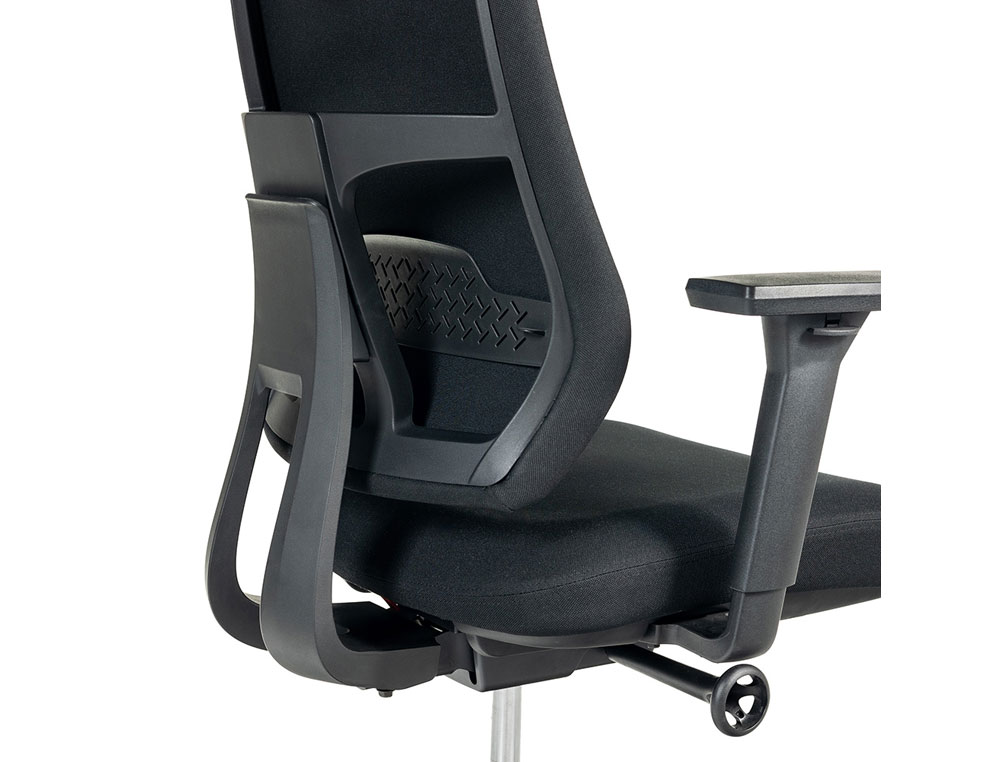 SILLA ROCADA DIRECCION CON BRAZOS REGULABLES BASE POLIMERO RESPALDO Y ASIENTO EN TELA IGNIFUGA NEGRO