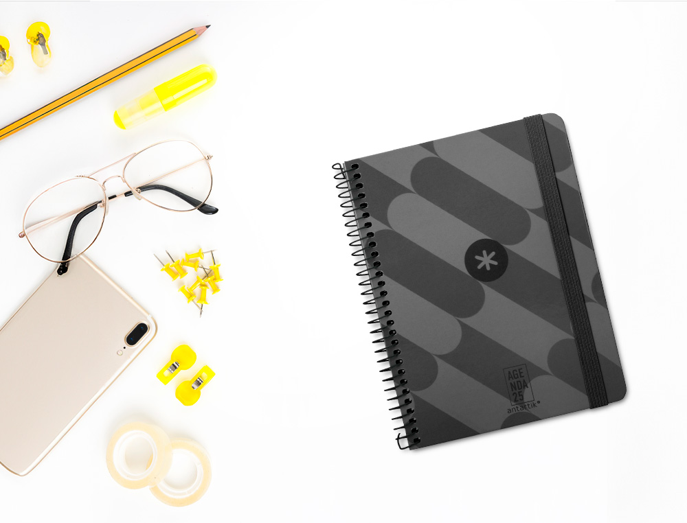AGENDA ESPIRAL ANTARTIK PATTERN A6+ 2025 SEMANA VISTA COLOR NEGRO PAPEL 80 GR