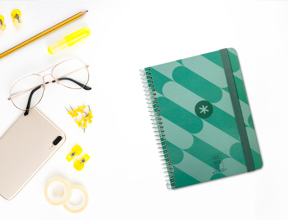 AGENDA ESPIRAL ANTARTIK PATTERN A6+ 2025 SEMANA VISTA COLOR VERDE PAPEL 80 GR