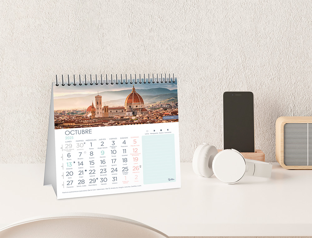 CALENDARIO ESPIRAL TRIANGULAR LIDERPAPEL DE SOBREMESA IMAGENES 2025 19X19 CM PAPEL 128 GR CON PEGATINAS