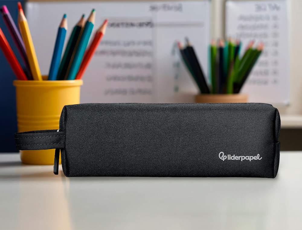 ESTUCHE PORTATODO LIDERPAPEL CLASSIC RECTANGULAR CON ASA 210X70MM NEGRO