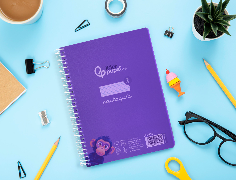 CUADERNO ESPIRAL LIDERPAPEL A5 PAUTAGUIA TAPA PLASTICO 80H 90GR CUADRO PAUTADO 3 MM CON MARGEN COLOR LILA