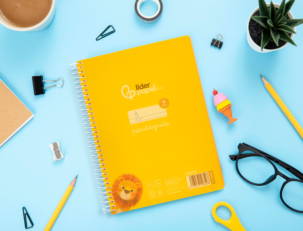CUADERNO ESPIRAL LIDERPAPEL A5 PAUTAGUIA TAPA PLASTICO 80H 90GR CUADRO PAUTADO 4MM CON MARGEN COLOR AMARILLO