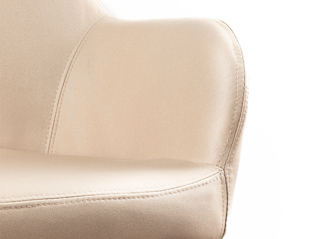 SILLA Q-CONNECT CONFIDENTE SIEMIONE BASE METALICA ALT MAX 820 ANC 570 PROF 580 COLOR MARRON ARENA