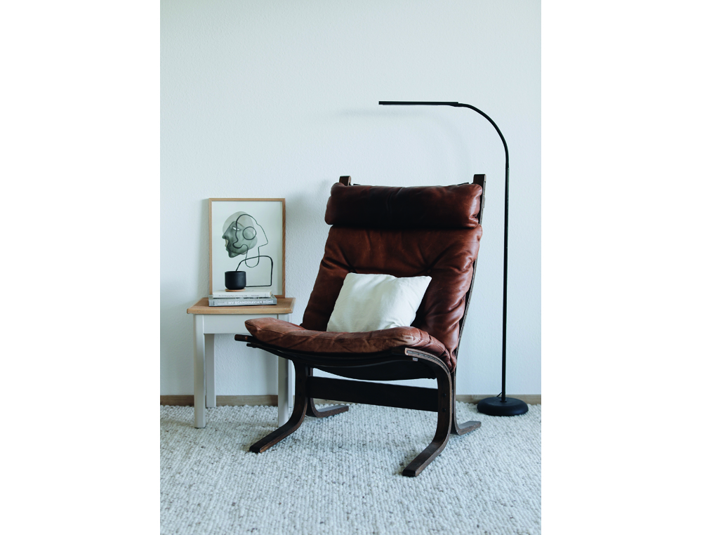 LAMPARA DE PIE MAUL LED PIRRO ALUMINIO COLOR NEGRO 1250X265X430 MM