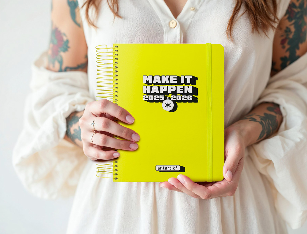 AGENDA ESCOLAR ANTARTIK 25-26 ESPIRAL NEON AMARILLO DIA PAGINA A5 BILINGE PAPEL FSC 80 GR