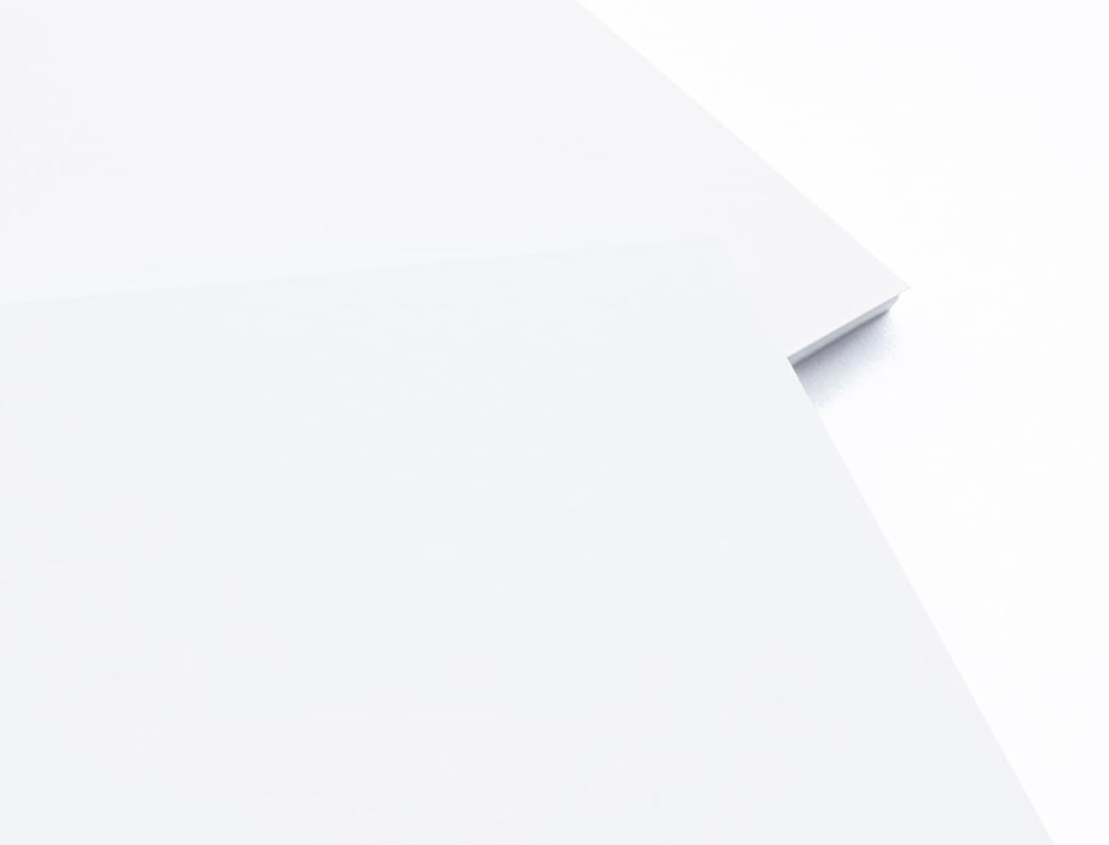 CARTULINA LIDERPAPEL A3 180G/M2 BLANCO PAQUETE DE 25+5 HOJAS EN CARPETA DOSSIER TRANSPARENTE CON CIERRE