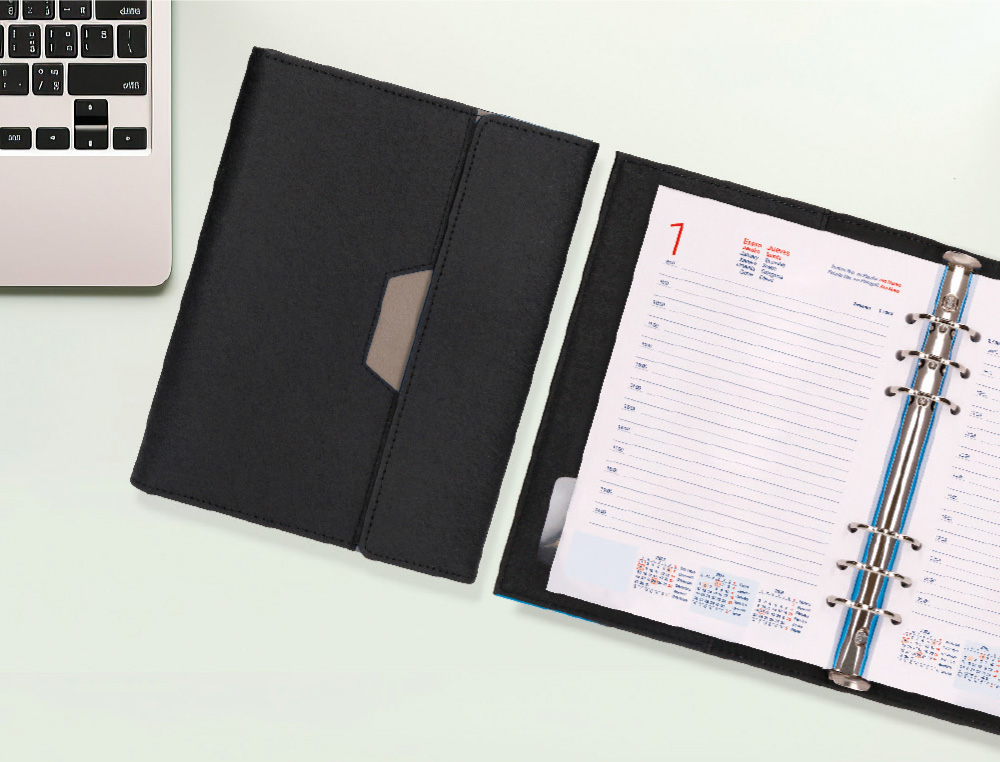 AGENDA ANILLAS LIDERPAPEL NERO 150X210 MM 2026 DIA PAGINA PAPEL 70 GR FSC